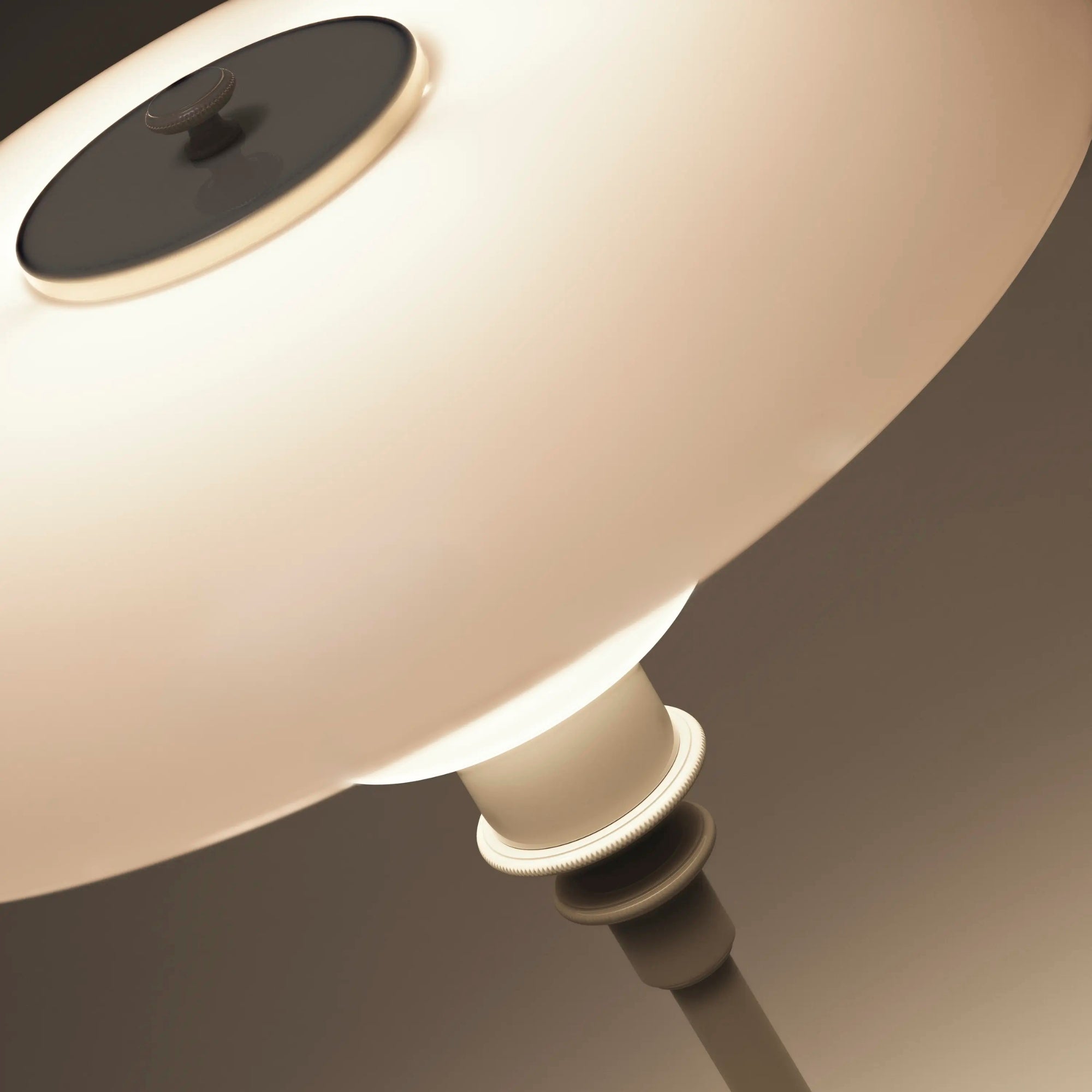 Louis Poulsen PH 3/2 Glass Table Lamp – Opal Glass Table Lamp in Beige