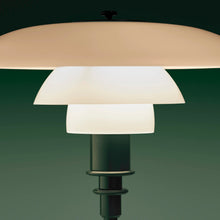 Louis Poulsen PH 3/2 Glass Table Lamp – 1920s Table Lamp in Green