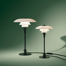 Louis Poulsen PH 3/2 Glass Table Lamp – Poul Henningsen Table Lamp in Green