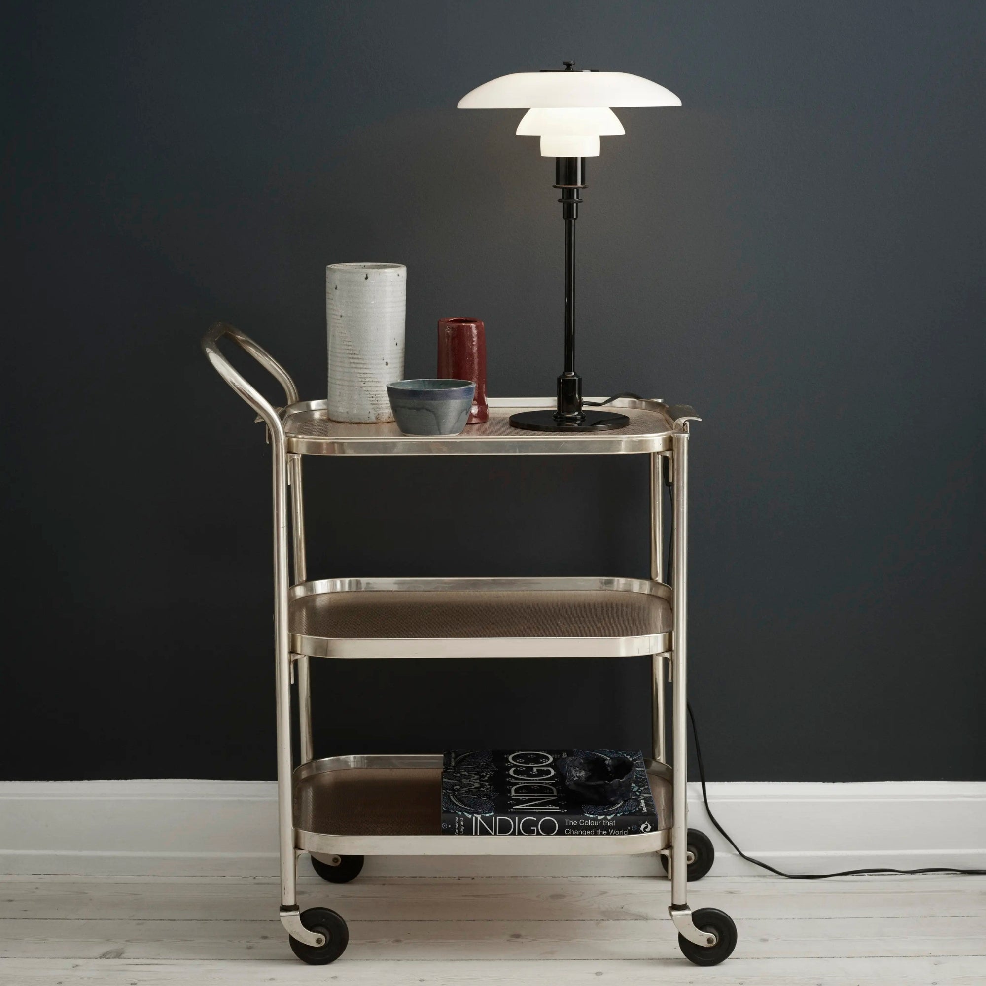 Louis Poulsen PH 3/2 Glass Table Lamp – Contemporary Table Lamp in Black