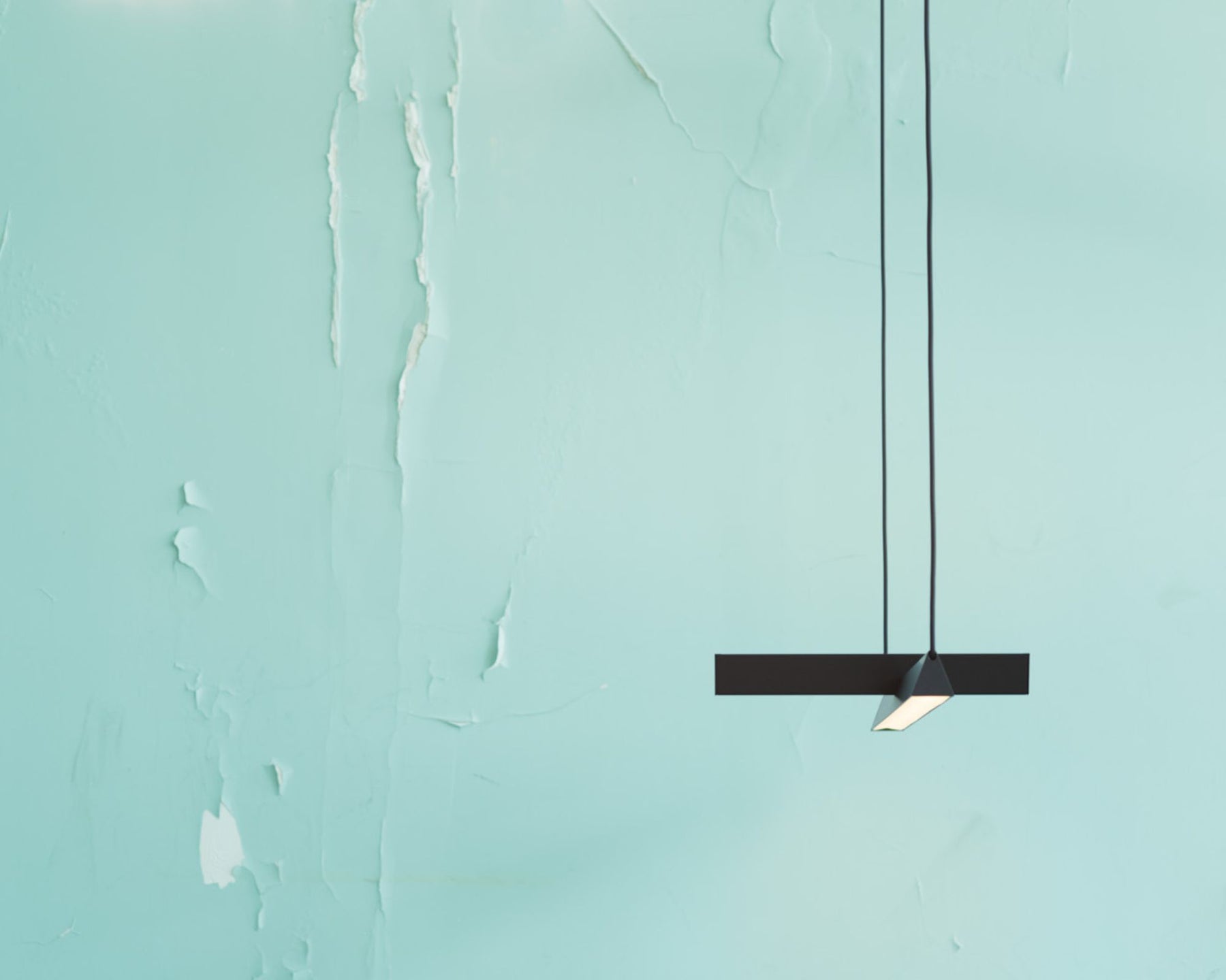 Lambert & Fils Cross Pendant Light | DSHOP