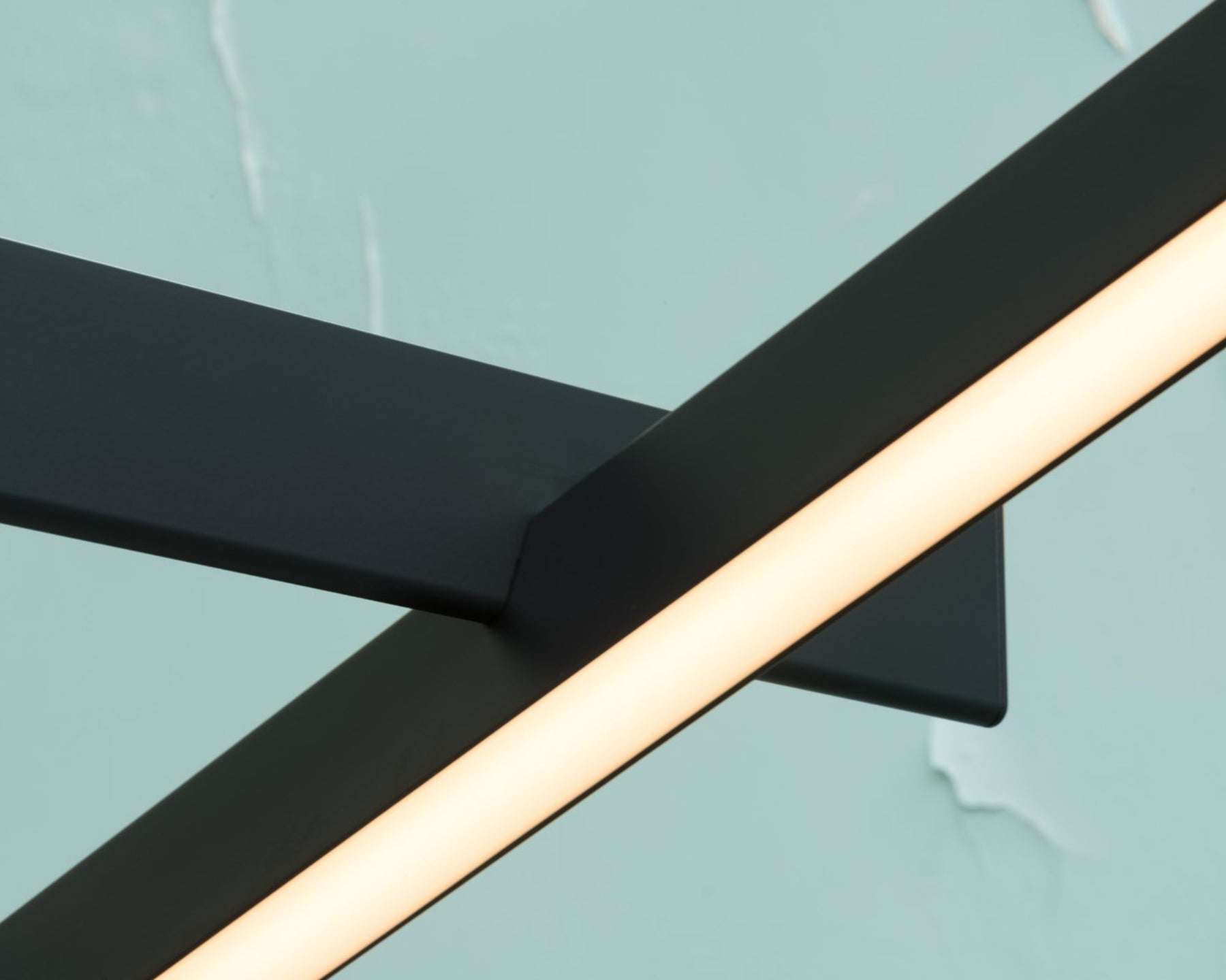 Black Linear Pendant Light | DSHOP