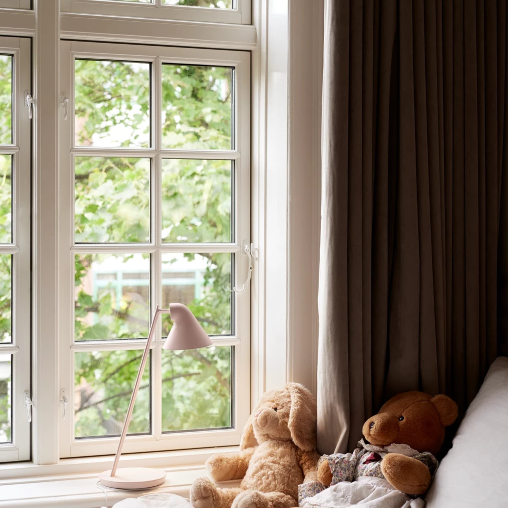 NJP Mini Table Lamp - Louis Poulsen