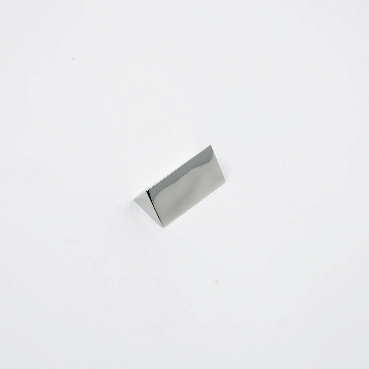 Triangle Profiler Profile-Triangle Knob | Nest Studio | DSHOP
