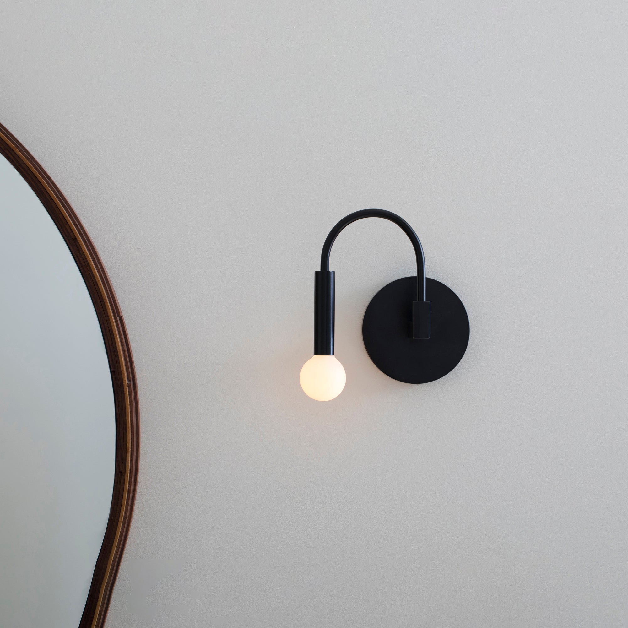 Contemporary Black Sconce | DSHOP