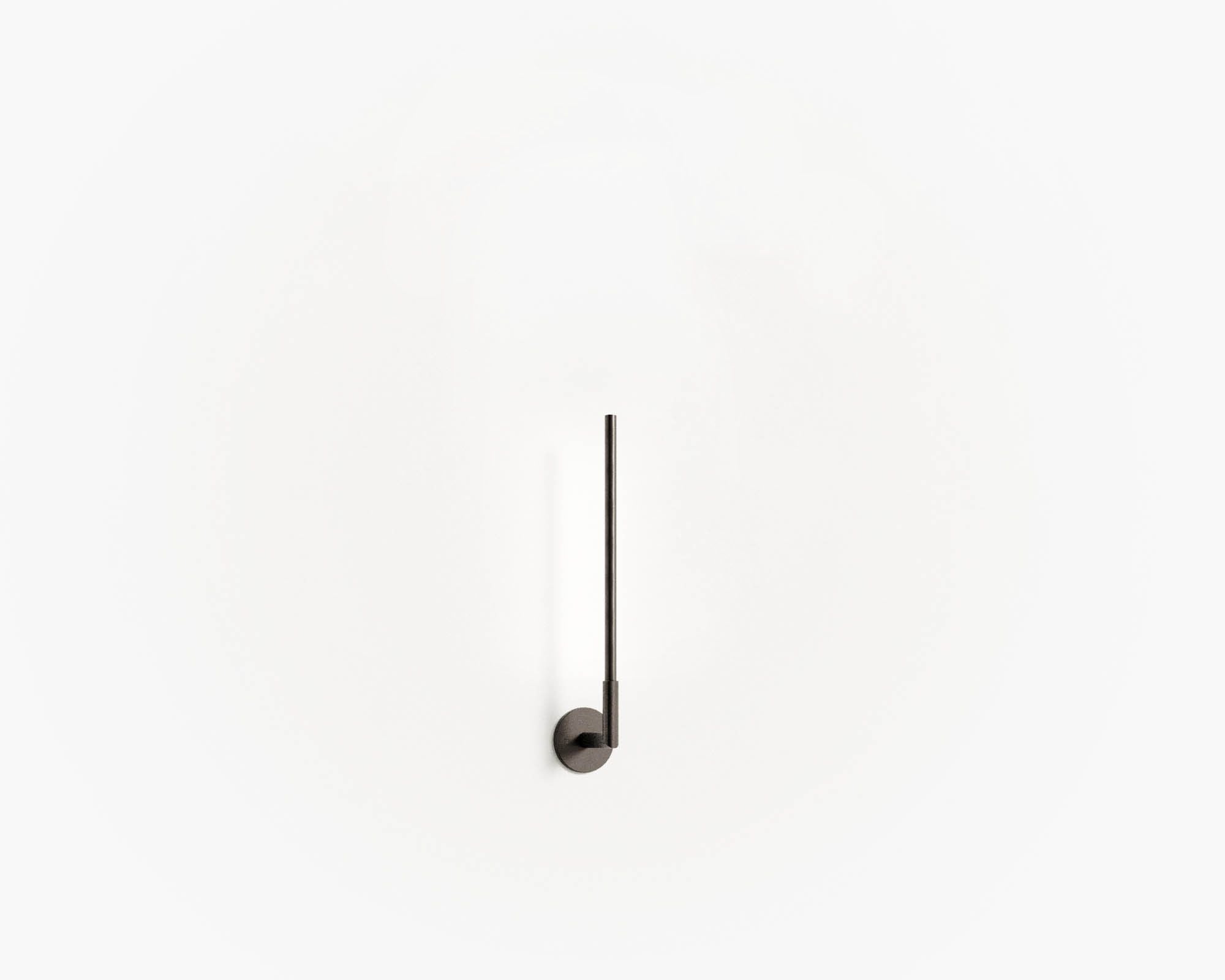 Thin Single Float Wall Lamp Black Oxide | DSHOP