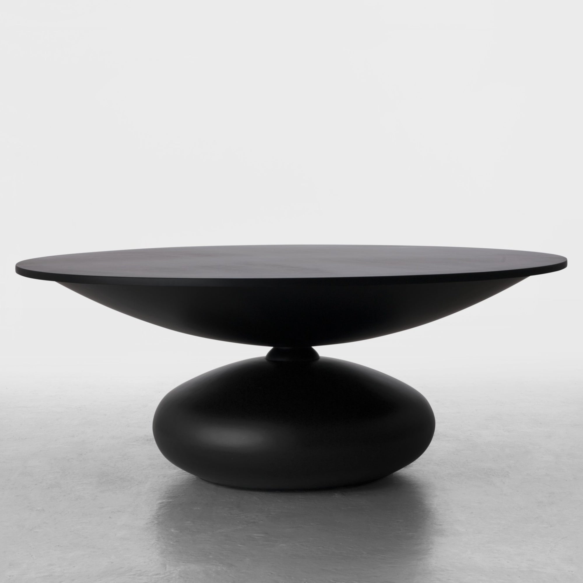 Sculptural Round Black Table | DSHOP