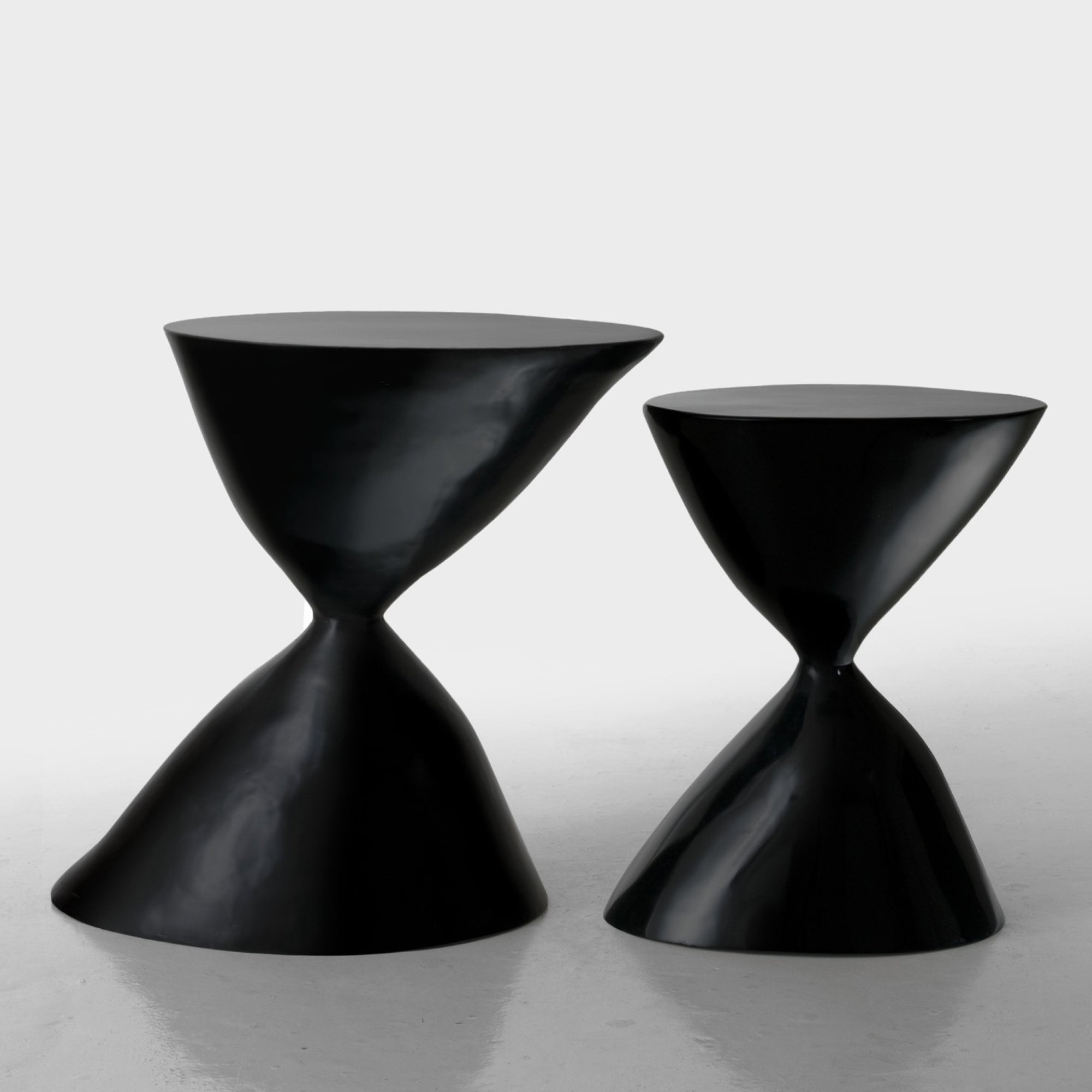 Sculptural Side Table | DSHOP