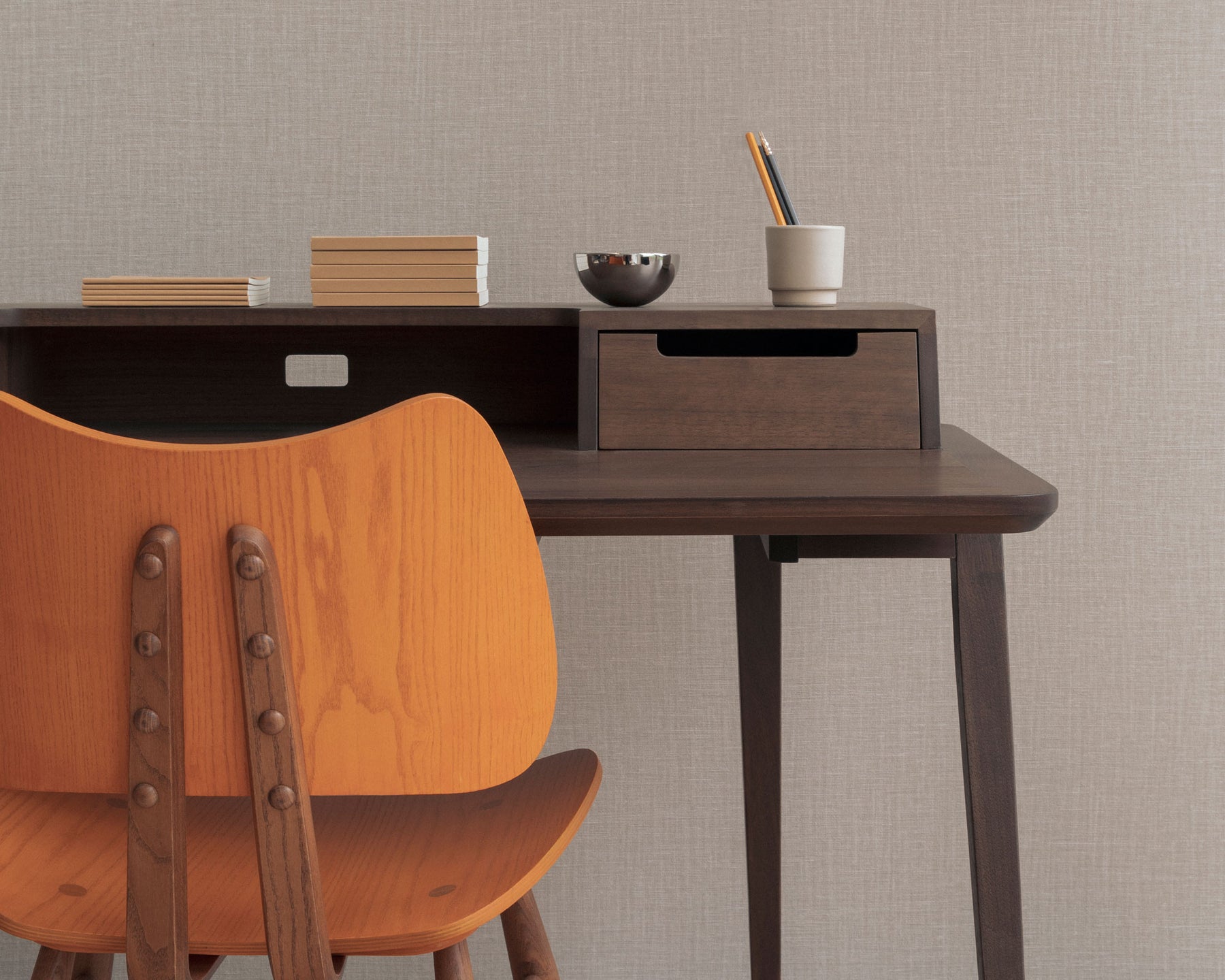 Mid-Century Desk Chair | DSHOP