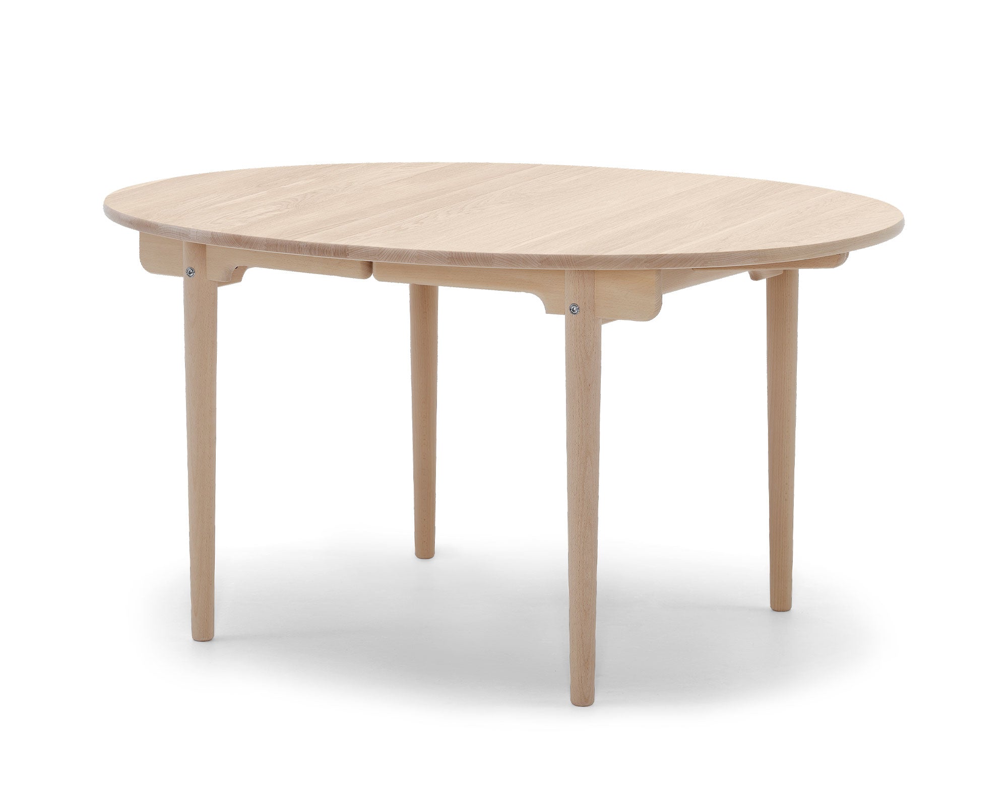 Carl Hansen & Son CH337 Small Oval Dining Table by Hans Wegner | DSHOP