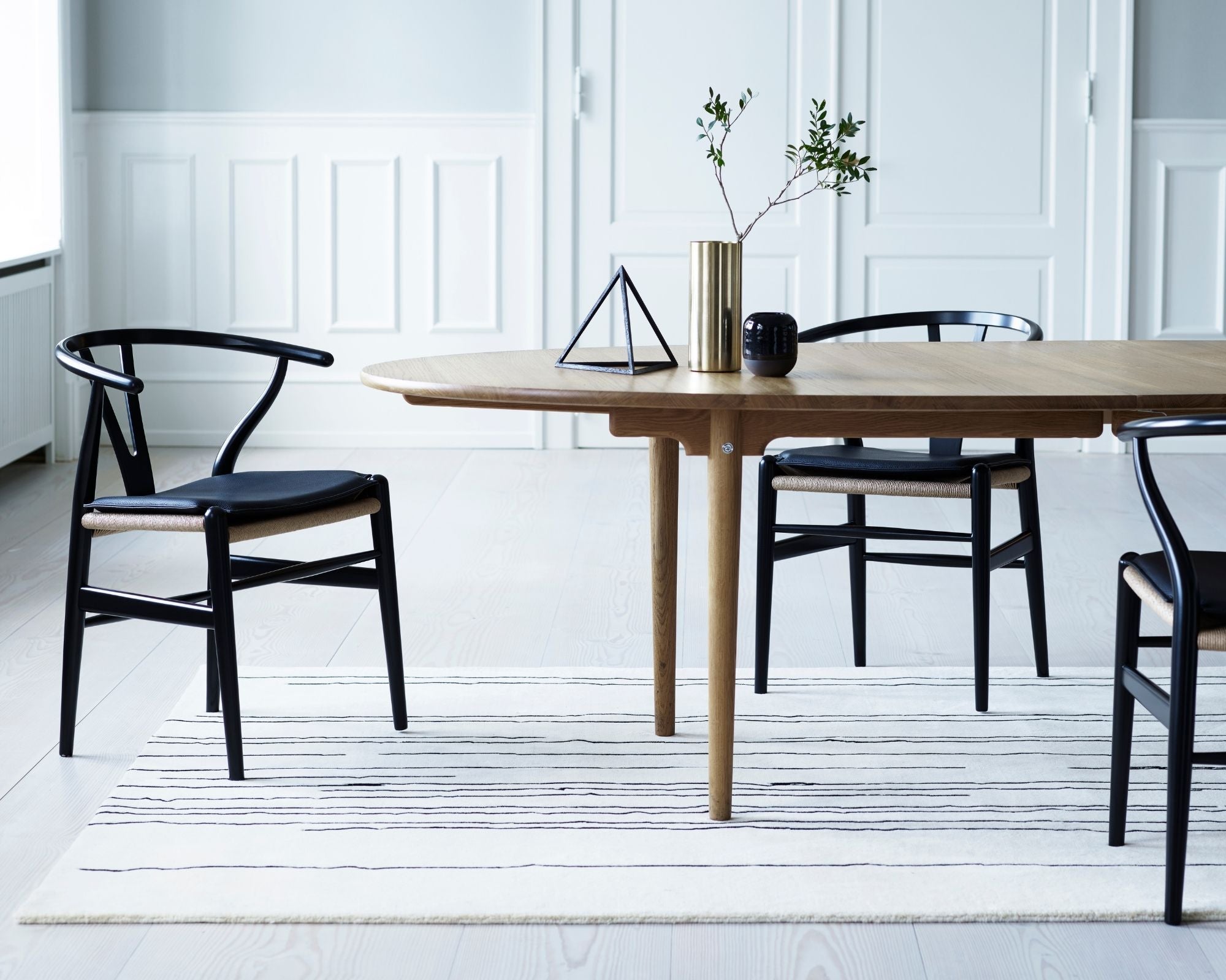 Carl Hansen & Son CH339 Oval Wood Dining Table by Hans Wegner | DSHOP