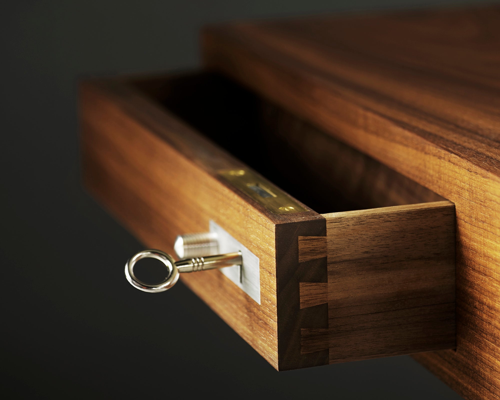 Hans J. Wegner Desk | DSHOP