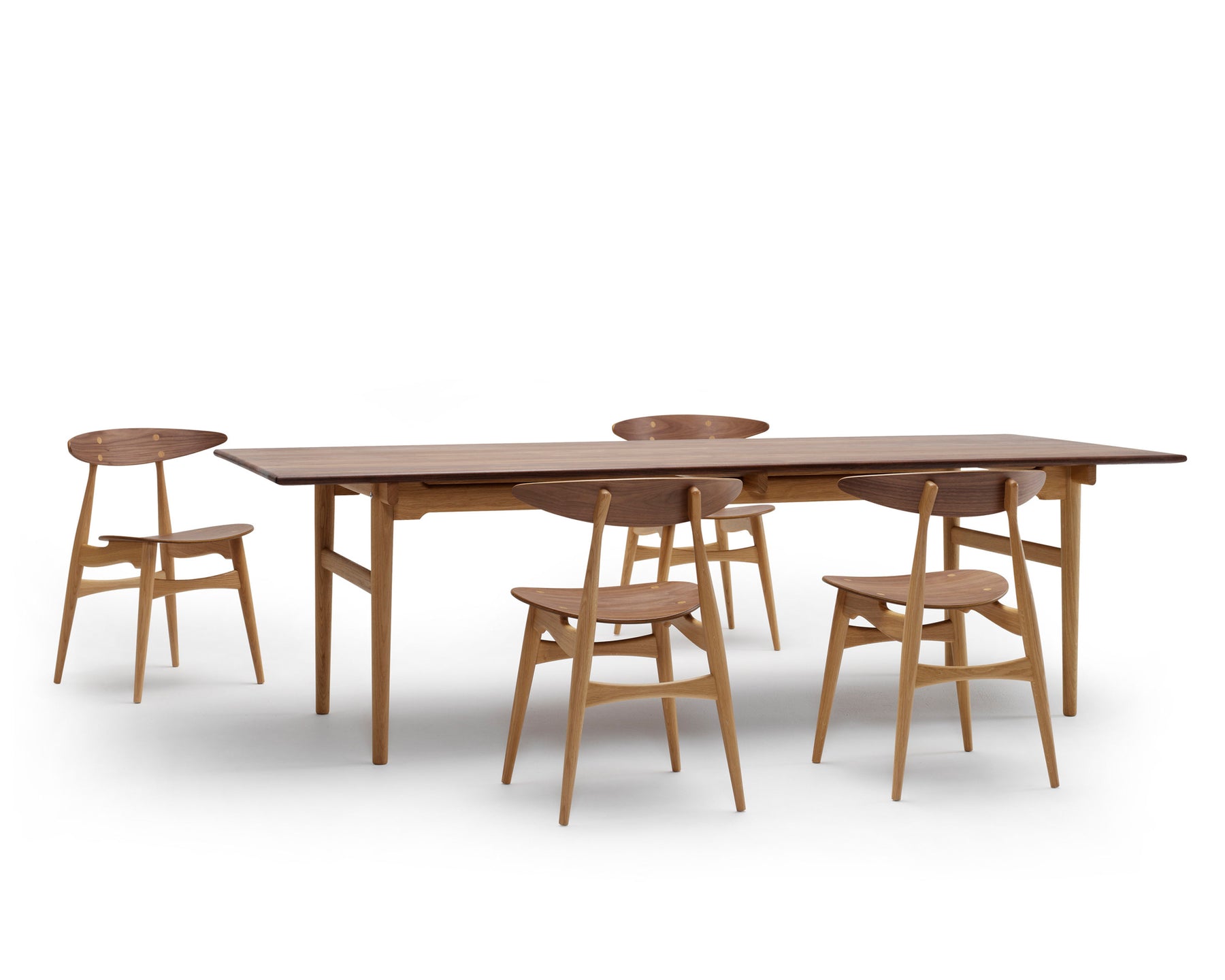 Hans J. Wegner Dining Chairs | DSHOP