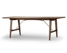 BM1160 Hunting Table Walnut | DSHOP