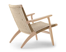 Carl Hansen & Son CH25 Lounge Chair | DSHOP