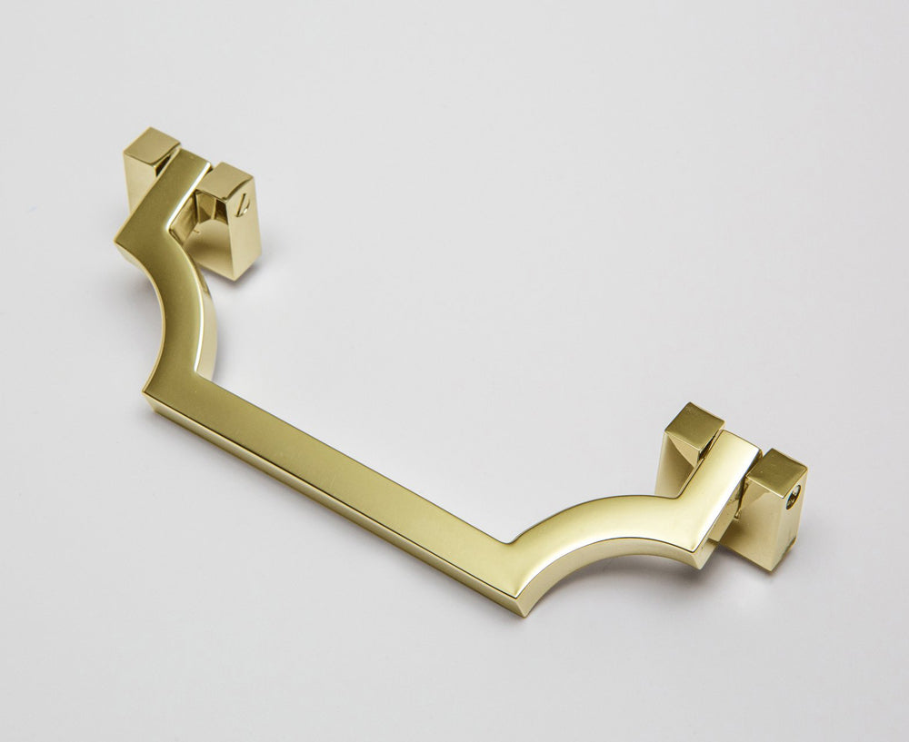 Classic-04 Bail Pull in Polished Brass