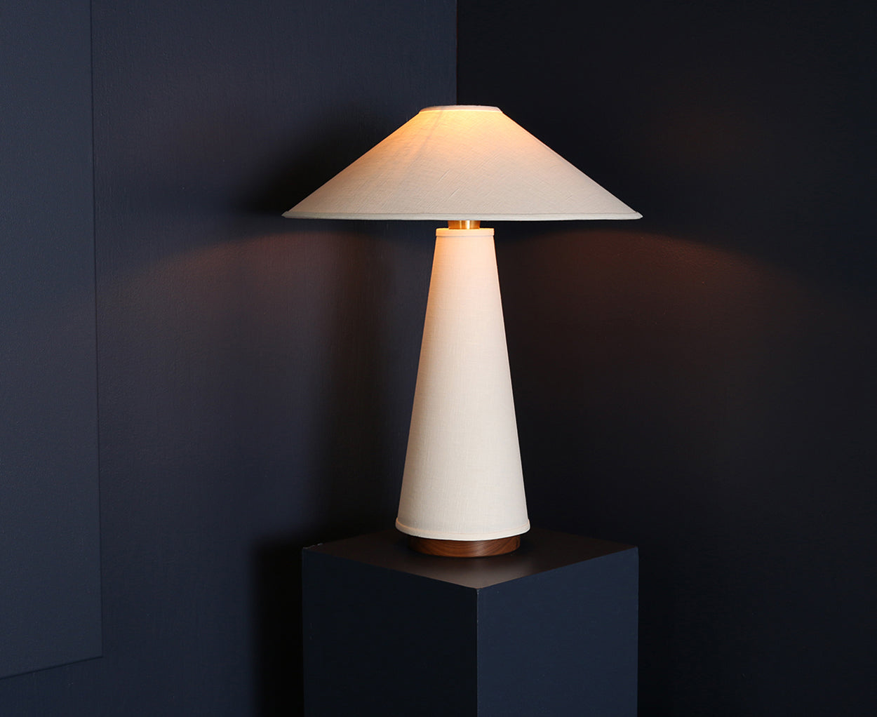 Modern Table Lamp | DSHOP