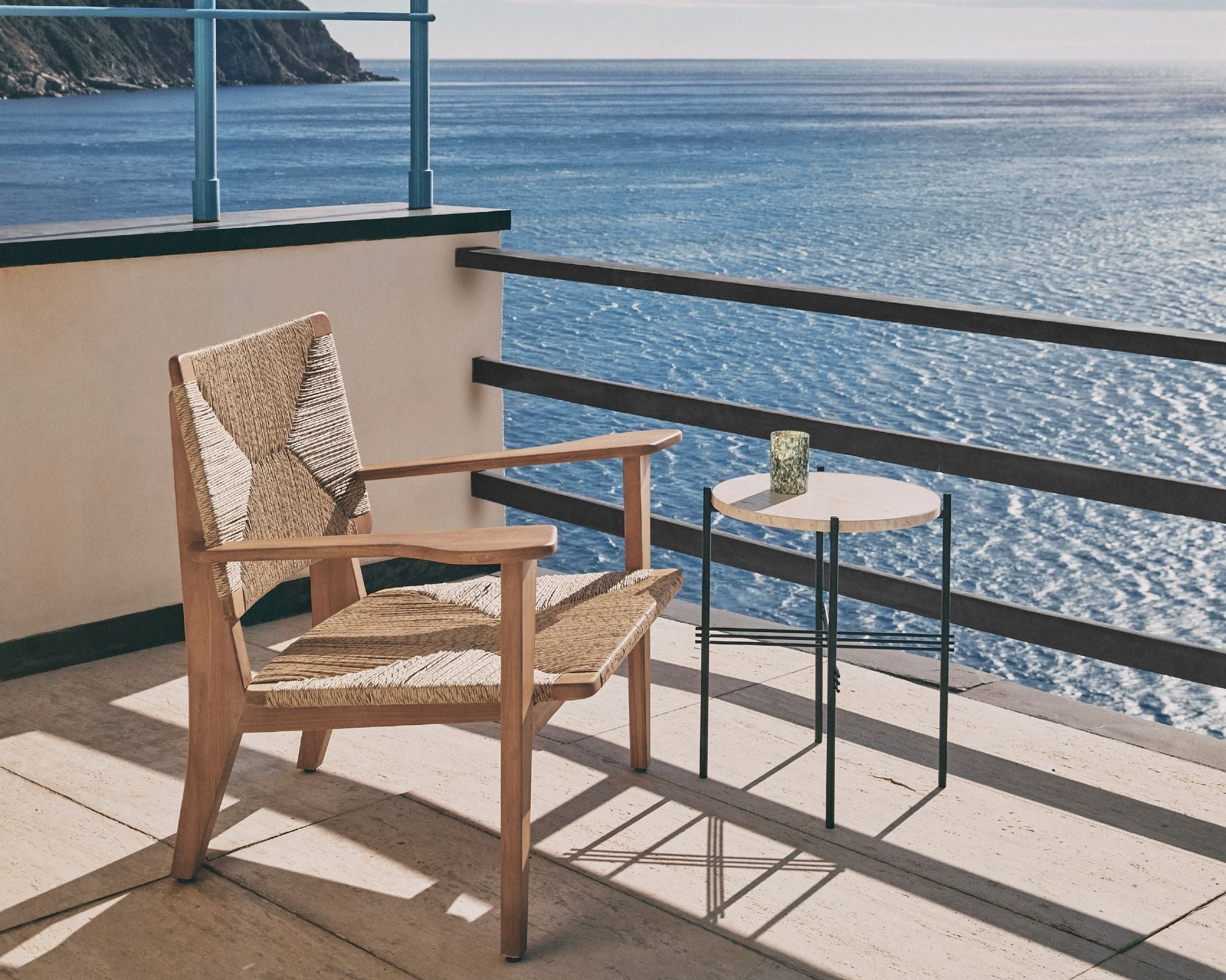 F-Chair Outdoor Lounge Chair