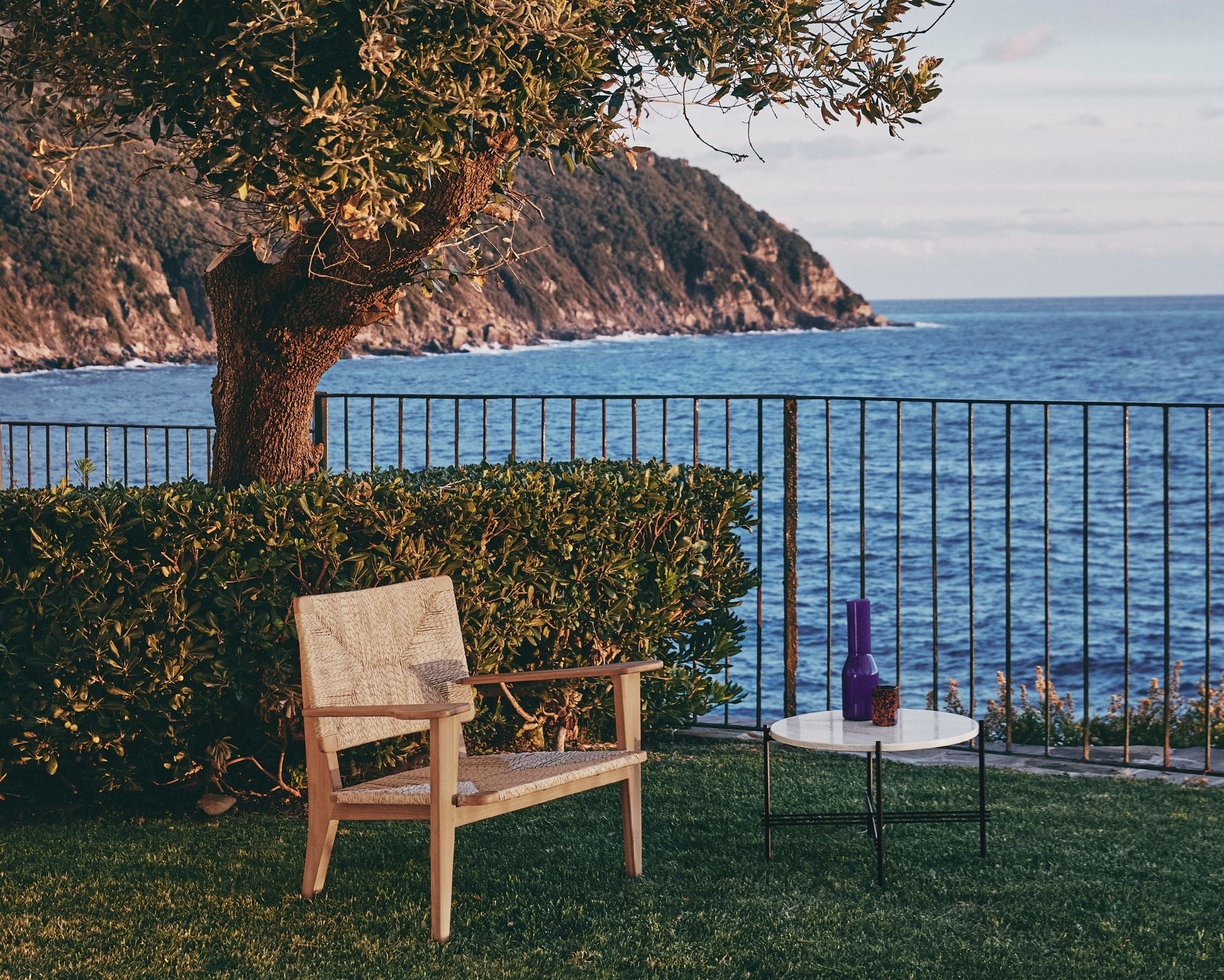 F-Chair Outdoor Lounge Chair