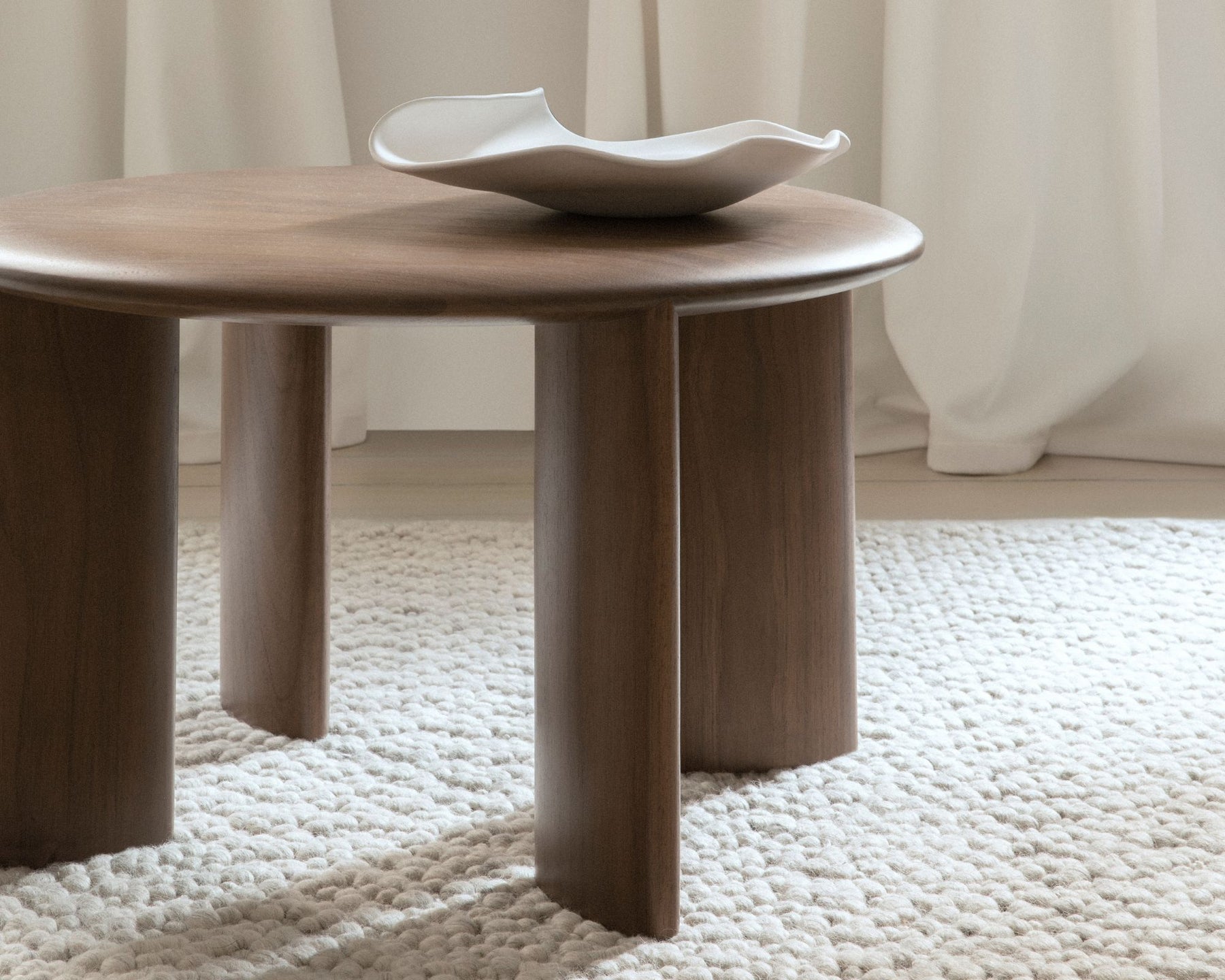 Round Wood Accent Table | DSHOP