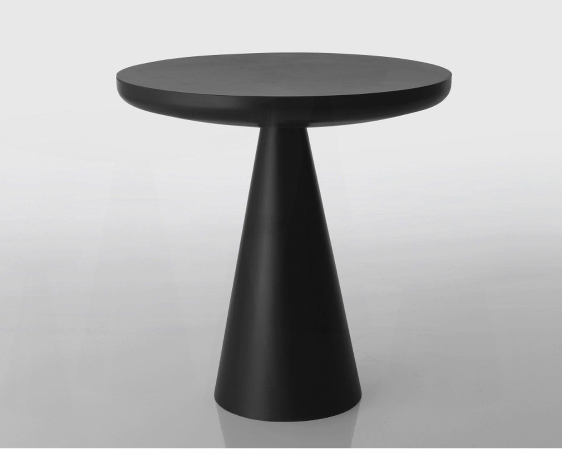 Sculptural Side Table | DSHOP