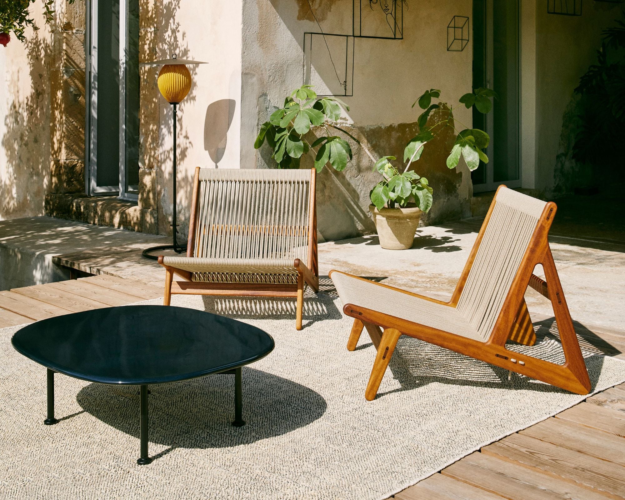 Black Outdoor Coffee Table | DSHOP