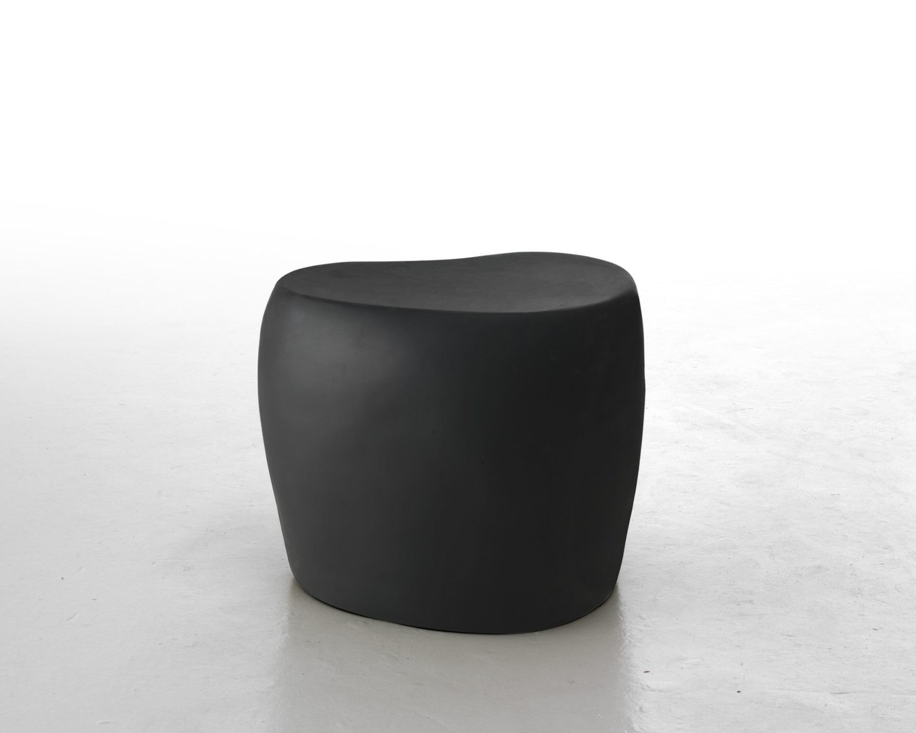 Sculptural Accent Table | DSHOP